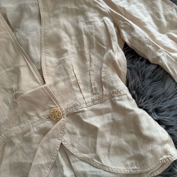 J Jill Cream Blazer with Wrap-Style Front and Fitted Design - Picture 4 of 9